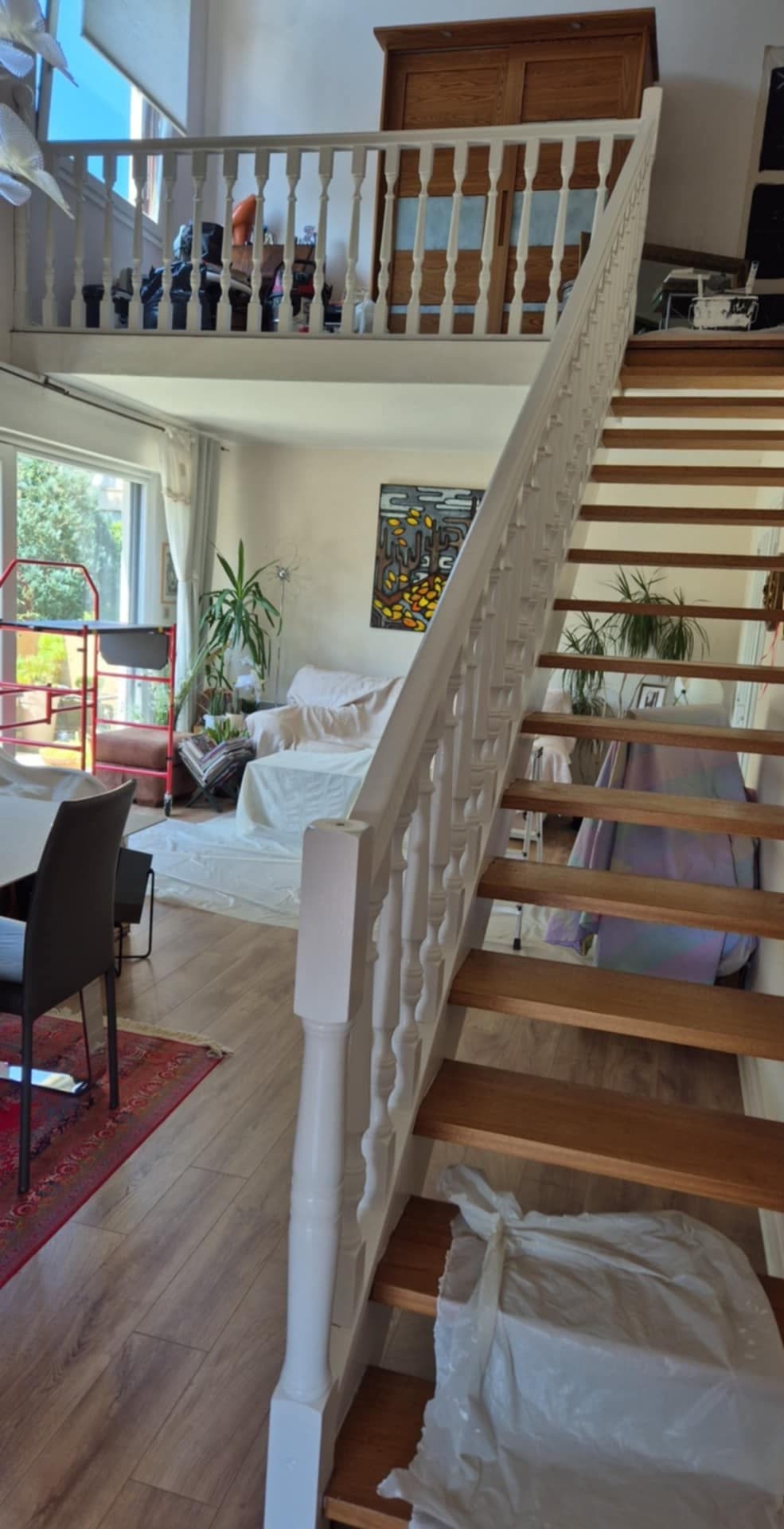 Rénovation d'un escalier en mezzanine — après